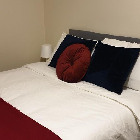 2 Bedroom Lovely Apartment In Woolwich London Eksteriør bilde