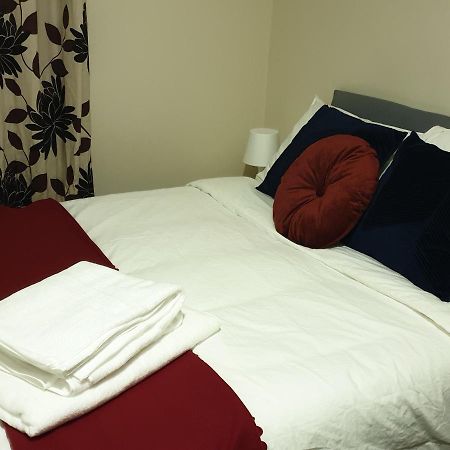 2 Bedroom Lovely Apartment In Woolwich London Eksteriør bilde