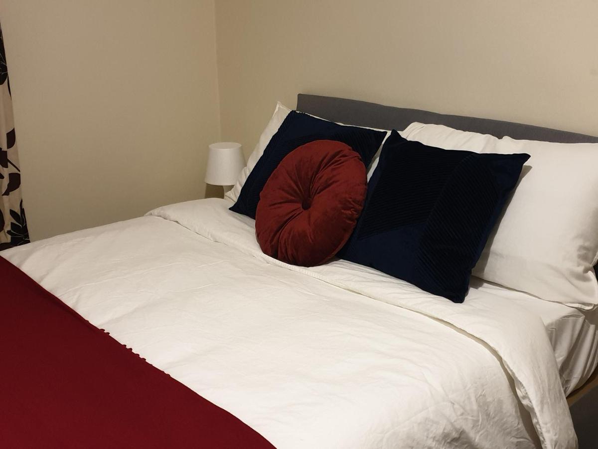 2 Bedroom Lovely Apartment In Woolwich London Eksteriør bilde