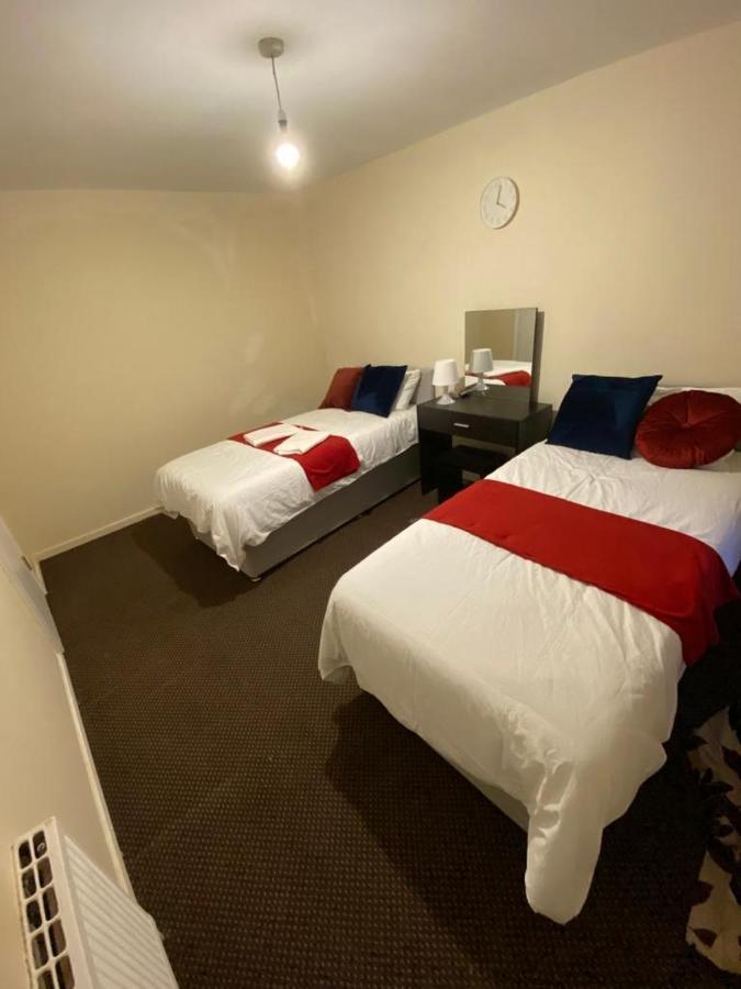 2 Bedroom Lovely Apartment In Woolwich London Eksteriør bilde